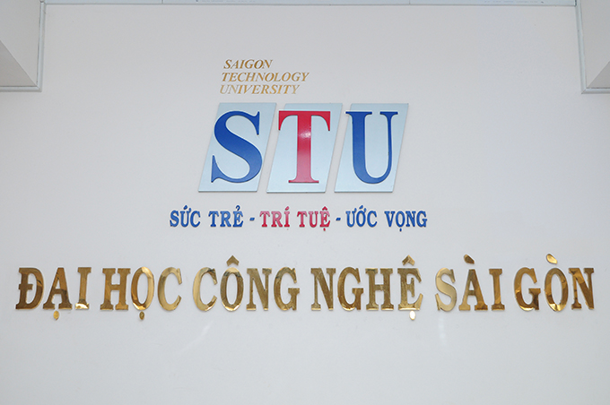 Thông báo hỗ trợ suất ăn trưa cho GV, CB -NV cơ hữu và sinh viên Thông báo hỗ trợ suất ăn trưa cho GV, CB -NV cơ hữu và sinh viên