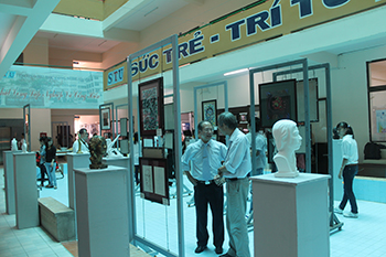 Cuộc thi Liên hoan Ảnh Nghệ thuật với chủ đề “Sống Trọn Ước Mơ” dành cho GV CB NV STU Lần thứ I - Năm 2014 Cuộc thi Liên hoan Ảnh Nghệ thuật với chủ đề “Sống Trọn Ước Mơ” dành cho GV CB NV STU Lần thứ I - Năm 2014