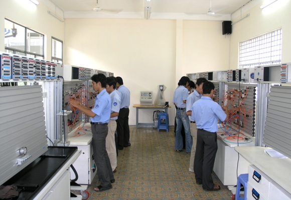 Cho phép 17 công việc được thuê lại lao động Cho phép 17 công việc được thuê lại lao động