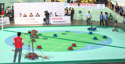 32 đội sẽ tranh tài ở chung kết Robocon VN 2013 32 đội sẽ tranh tài ở chung kết Robocon VN 2013