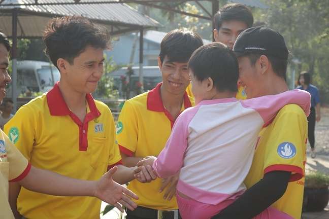 Trường Đại học Công nghệ Sài Gòn tham gia Chương trình chung tay vì cộng đồng “Trao niềm vui, gửi yêu thương – Tết sum vầy” của Khối thi đua 23