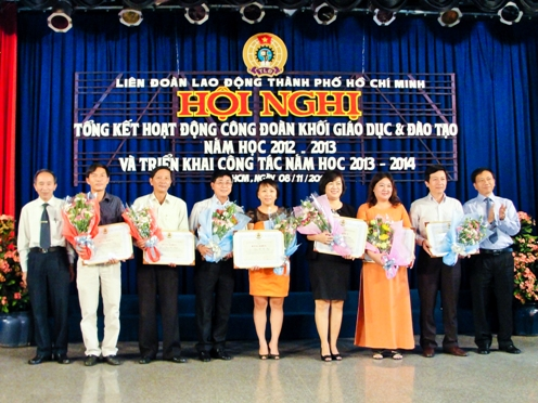 Công Đoàn STU nhận bằng khen của Liên Đoàn Lao Động TP. HCM Công Đoàn STU nhận bằng khen của Liên Đoàn Lao Động TP. HCM