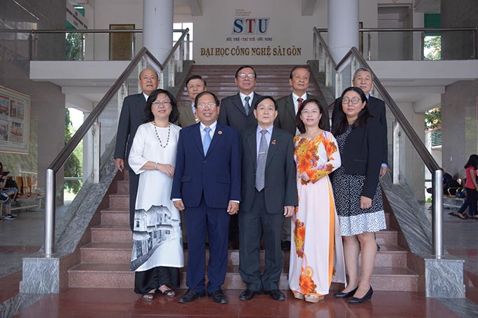 Hội đồng Quản trị Hội đồng Quản trị