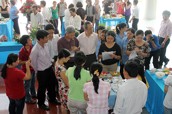 Công đoàn STU tổ chức hội thi nấu ăn, cắm hoa chào mừng ngày Quốc Tế Phụ Nữ 8-3 Công đoàn STU tổ chức hội thi nấu ăn, cắm hoa chào mừng ngày Quốc Tế Phụ Nữ 8-3