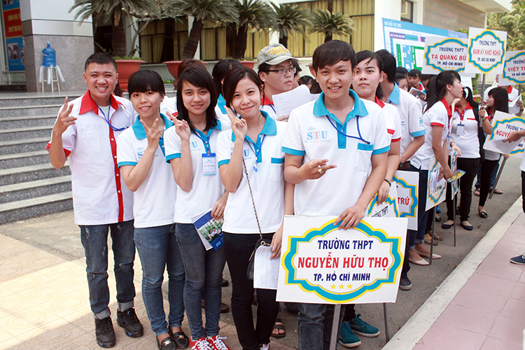 4.500 học sinh tham dự Ngày hội Tư vấn Hướng nghiệp & Tuyển sinh STU 4.500 học sinh tham dự Ngày hội Tư vấn Hướng nghiệp & Tuyển sinh STU