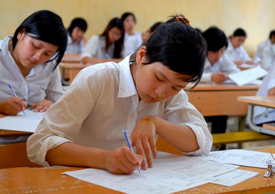 Universities offer discount courses to attract students Universities offer discount courses to attract students