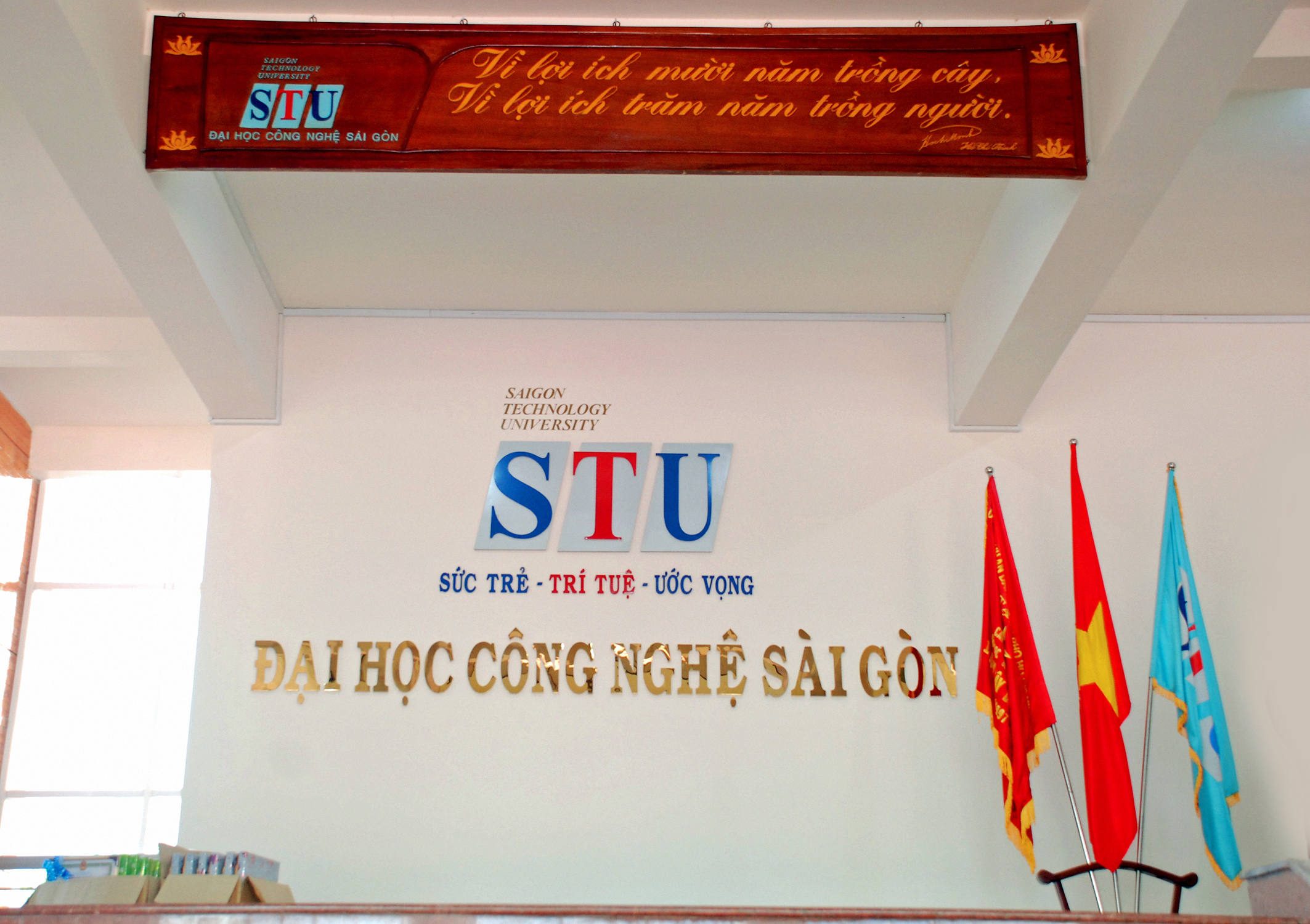 THÔNG BÁO VỀ VIỆC NHẬN HÌNH TỐT NGHIỆP NĂM 2012 THÔNG BÁO VỀ VIỆC NHẬN HÌNH TỐT NGHIỆP NĂM 2012