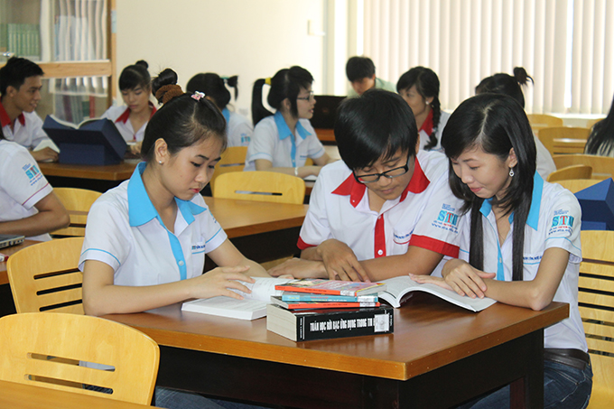 Thông báo tuyển sinh đào tạo liên thông đại học khóa 11 (2015-2017) Hệ chính quy tập trung Thông báo tuyển sinh đào tạo liên thông đại học khóa 11 (2015-2017) Hệ chính quy tập trung