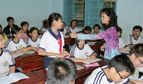 Lecturer pans ministry for testing English teachers Lecturer pans ministry for testing English teachers