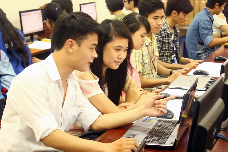 Thông báo Tuyển sinh Liên thông Đại học hệ Chính quy tập trung (Khóa 11) - Infographic Thông báo Tuyển sinh Liên thông Đại học hệ Chính quy tập trung (Khóa 11) - Infographic