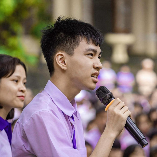 17 tuổi sáng chế robot hỗ trợ điều trị tự kỷ, website học trực tuyến 17 tuổi sáng chế robot hỗ trợ điều trị tự kỷ, website học trực tuyến