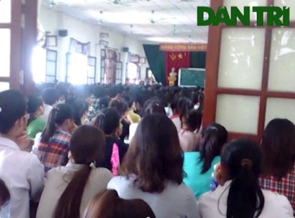 Students trained on exam essays Students trained on exam essays