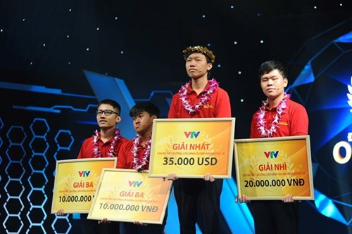 Chàng trai Quốc học Huế giành ngôi vị quán quân Đường lên đỉnh Olympia 2016 Chàng trai Quốc học Huế giành ngôi vị quán quân Đường lên đỉnh Olympia 2016