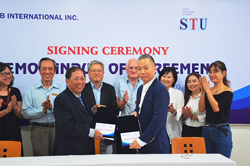 Buổi ký kết MOU với công ty F&B INTERNATIONAL INC Buổi ký kết MOU với công ty F&B INTERNATIONAL INC