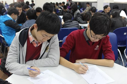 Hướng nghiệp: Bố mẹ đặt đâu, con ngồi đấy! Hướng nghiệp: Bố mẹ đặt đâu, con ngồi đấy!