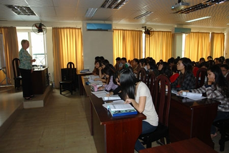 Hai thứ 'giết chết' động cơ làm việc của giảng viên Hai thứ 'giết chết' động cơ làm việc của giảng viên