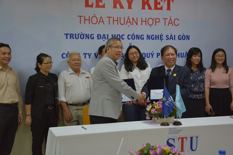 Lễ ký kết biên bản ghi nhớ hợp tác giữa trường Đại học Công nghệ Sài Gòn và Công ty Vàng bạc đá quý Phú Nhuận PNJ