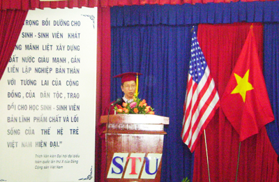 STU tổ chức lễ trao bằng tốt nghiệp cho sinh viên theo học chương đào tạo liên kết  quốc tế