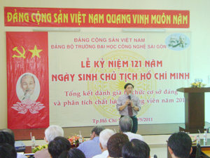 Kỷ niệm 121 năm ngày sinh Chủ tịch Hồ Chí Minh