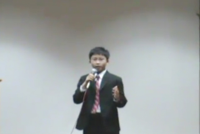 Cậu bé 12 tuổi người Việt được mời giảng dạy ở trường trung học ở Canada