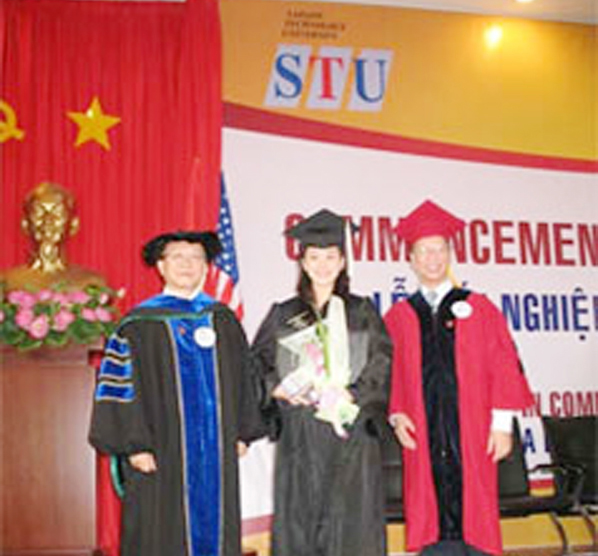 STU tổ chức lễ trao bằng cử nhân cho sinh viên của chương trình đào tạo liên kết quốc tế
