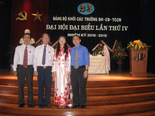 Đảng Bộ Trường ĐH Công Nghệ Sài Gòn dự Đại Hội Đảng Ủy Khối