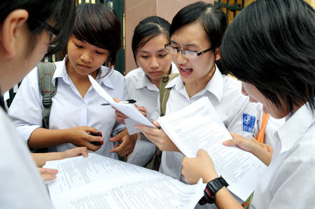 Chỉ tiêu tuyển sinh 2012: Trường giữ, trường giảm