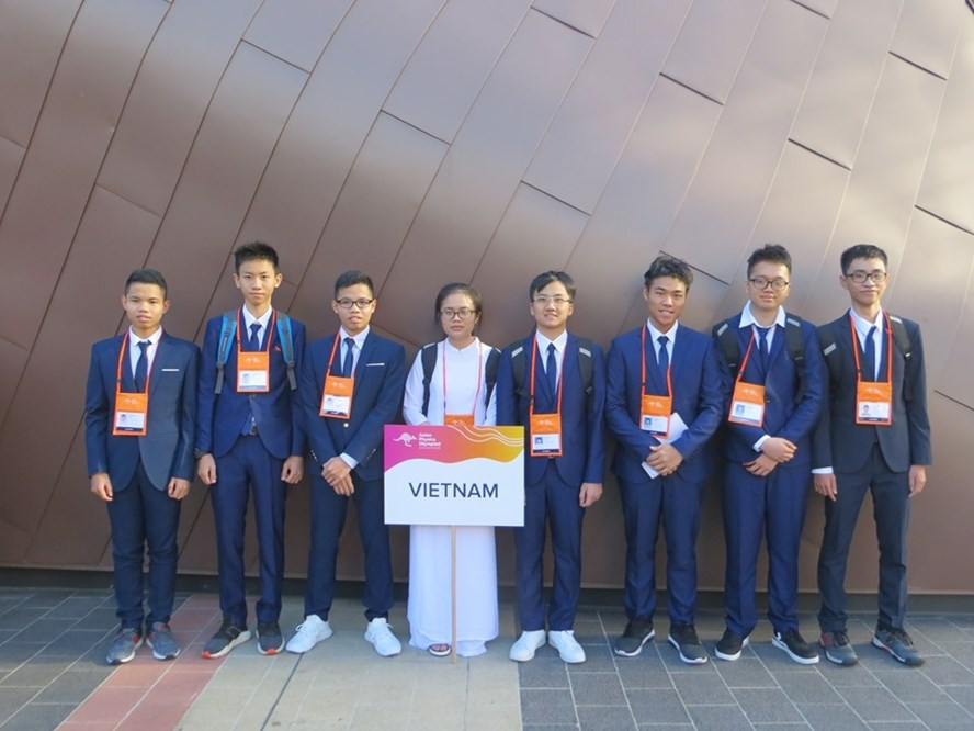 Vietnamese students win Asian Physics Olympiad medals