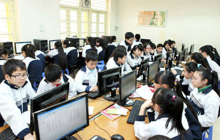 Technology teaching aids enthuse English students