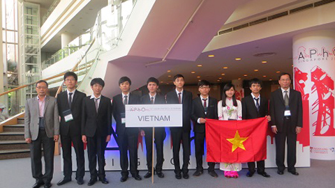 Local students excel at Asian Physics Olympiad