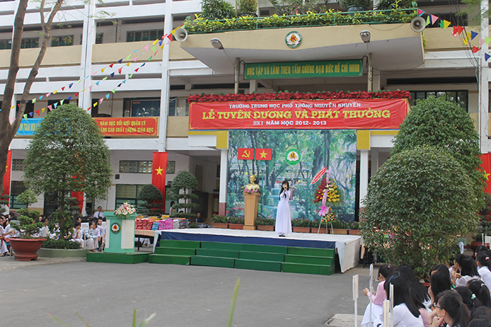 Chương trình học bổng “STU – Chắp Cánh Ước Mơ” tại trường THPT Nguyễn Khuyến