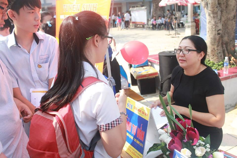 Trường ĐH Công Nghệ Sài Gòn tư vấn tuyển sinh tại TRƯỜNG THPT Hoàng Hoa Thám