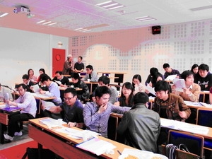 French scholarships for Vietnamese students