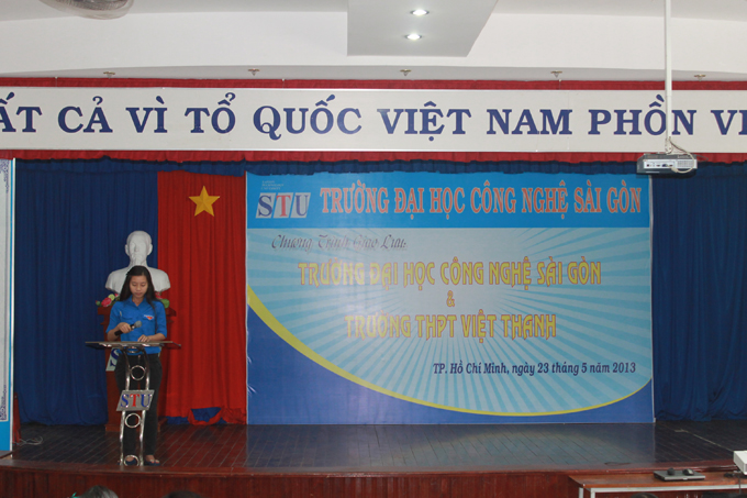 STU tiếp đoàn trường THPT Việt Thanh