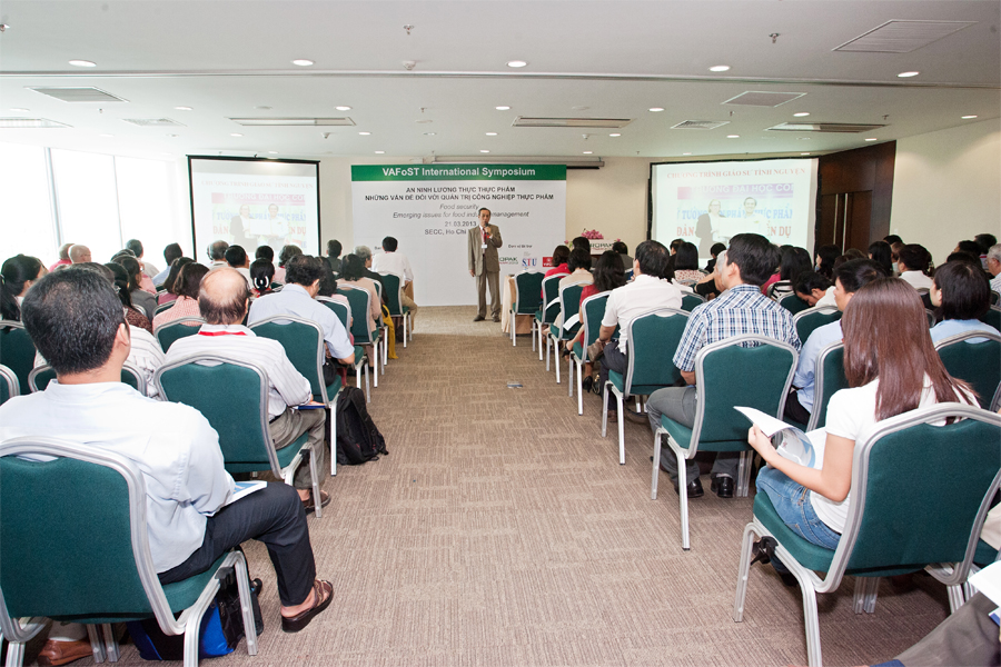 Khoa CNTP tại Hội thảo quốc tế ProPak  Vietnam 2013