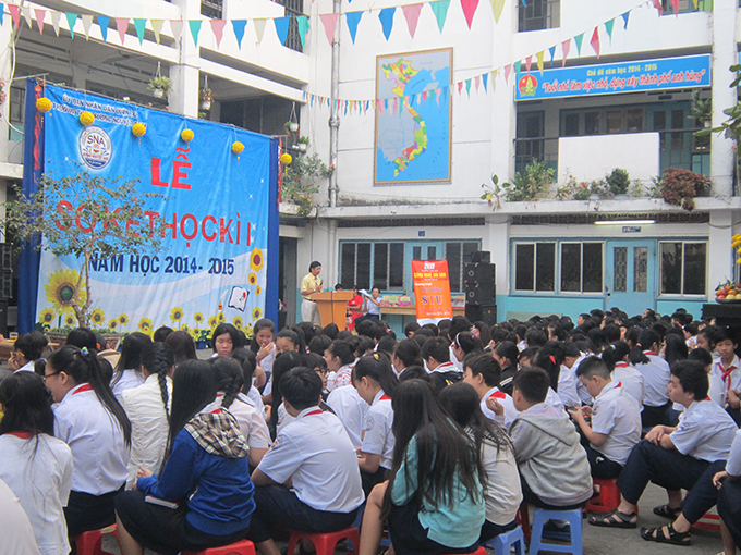 Trường ĐH Công Nghệ Sài Gòn trao học bổng 