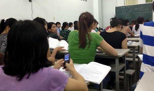 Schools keep running illicit courses in Vietnam
