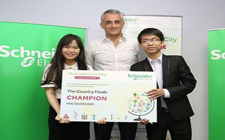 Da Nang students honoured for eco-friendly inventions