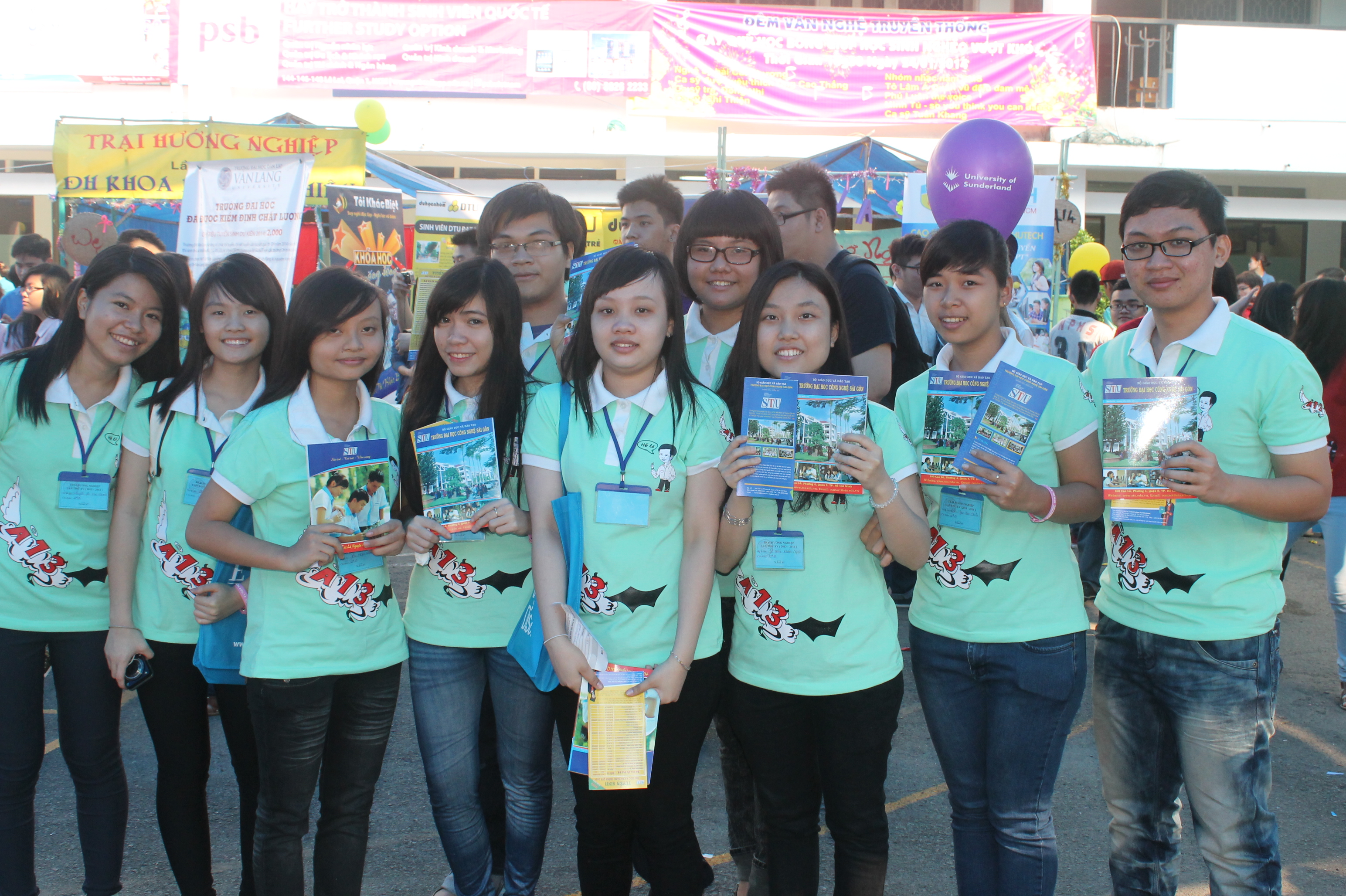 STU tham gia chương trình tư vấn hướng nghiệp 2014 tại Trường THPT Nguyễn An Ninh