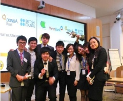 London school wins Vietnamese virtual stock trading contest