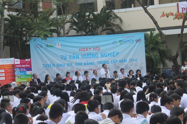 STU tham gia tư vấn tuyển sinh hướng nghiệp 2014 tại Trường THPT Võ Thị Sáu, Quận Bình Thạnh